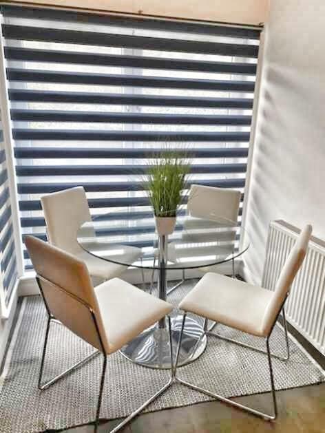 2 Bed City Centre Apt, Free Parking - Albert Clock, Customs House Belfast Buitenkant foto